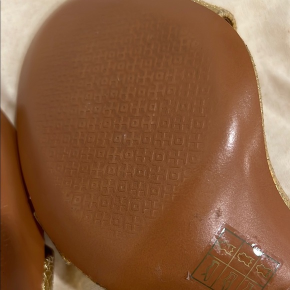 Tory Burch Gold and Brown Heels Elegant Design - Picture 6 of 7